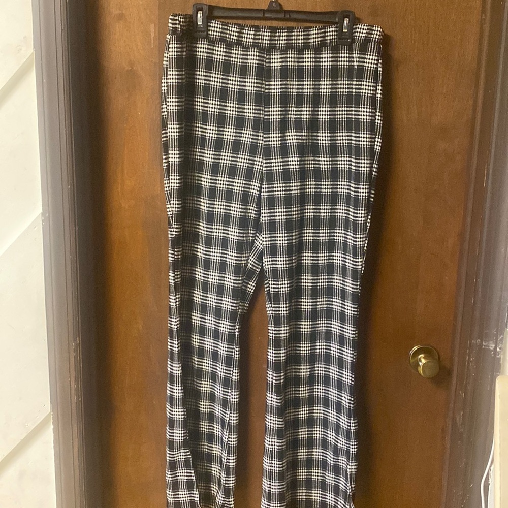 - Shein curve black &white plaid pants size 1xl